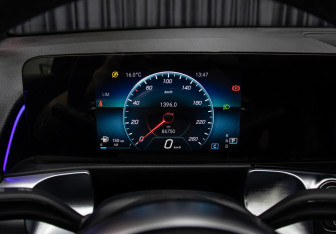 Подержанный автомобиль Mercedes-Benz GLB 2021 года (14 фото)