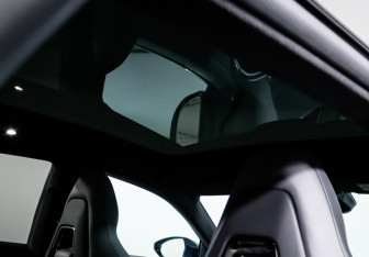 Подержанный автомобиль Zeekr 001 2023 года (17 фото)