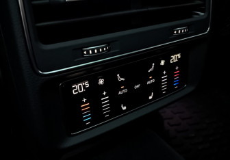 Подержанный автомобиль Audi Q7 2024 года (27 фото)