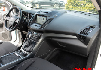 Подержанный автомобиль Ford Kuga 2017 года (7 фото)