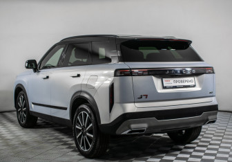 Подержанный автомобиль Jaecoo J7 2024 года (7 фото)