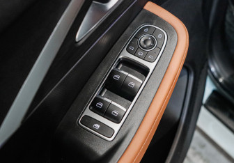 Подержанный автомобиль Omoda C5 2023 года (17 фото)