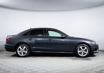 Подержанный автомобиль Audi A4 Sedan 2020 года (4 фото)