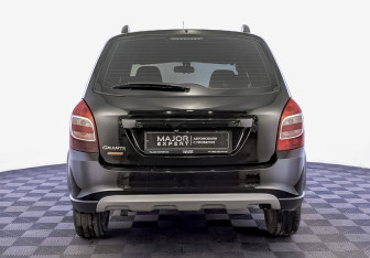 Подержанный автомобиль LADA (ВАЗ) Largus Wagon 2023 года (6 фото)