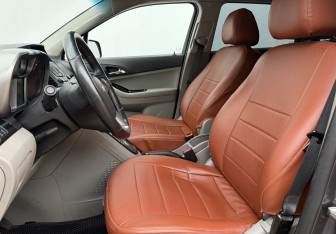 Подержанный автомобиль Chevrolet Orlando 2013 года (10 фото)