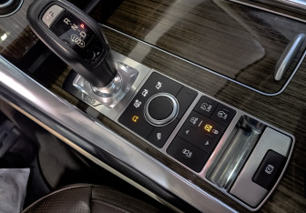 Подержанный автомобиль Land Rover Range Rover Sport 2017 года (21 фото)