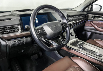 Подержанный автомобиль Exeed VX 2022 года (13 фото)