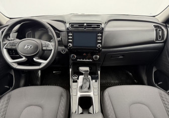 Подержанный автомобиль Hyundai Creta 2021 года (12 фото)