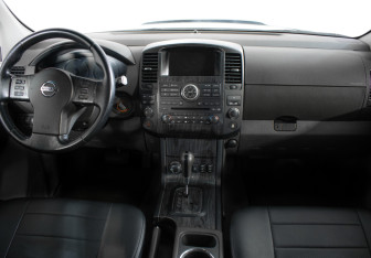 Подержанный автомобиль Nissan Pathfinder 2010 года (11 фото)