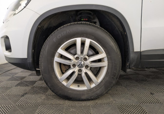 Подержанный автомобиль Volkswagen Tiguan 2014 года (11 фото)