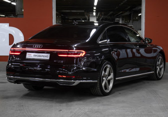 Подержанный автомобиль Audi A8 2019 года (5 фото)