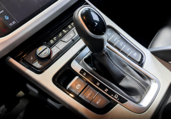 Подержанный автомобиль Geely Atlas 2020 года (25 фото)