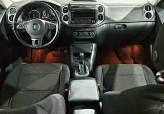 Подержанный автомобиль Volkswagen Tiguan 2014 года (11 фото)