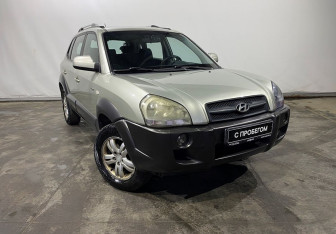 Подержанный автомобиль Hyundai Tucson 2006 года (3 фото)