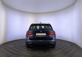 Подержанный автомобиль BMW X3 2020 года (6 фото)