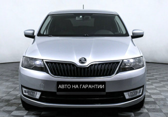 Подержанный автомобиль Skoda Rapid Liftback 2015 года (2 фото)