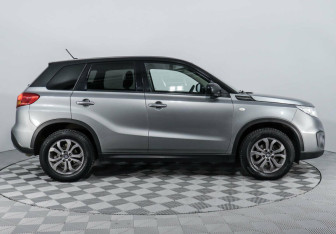 Подержанный автомобиль Suzuki Vitara 2017 года (4 фото)
