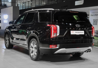 Подержанный автомобиль Hyundai Palisade 2022 года (6 фото)