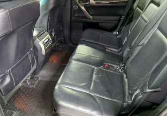 Подержанный автомобиль Lexus GX 2011 года (17 фото)