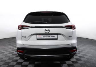 Подержанный автомобиль Mazda CX-9 2018 года (6 фото)