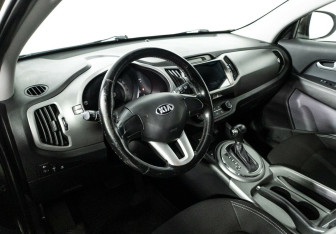 Подержанный автомобиль Kia Sportage 2015 года (9 фото)