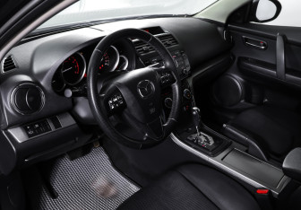 Подержанный автомобиль Mazda 6 Sedan 2010 года (15 фото)