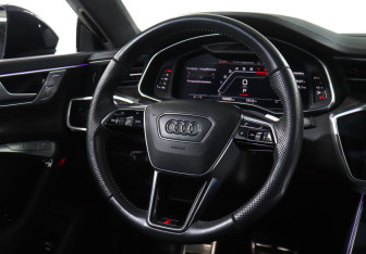 Подержанный автомобиль Audi A7 2019 года (15 фото)