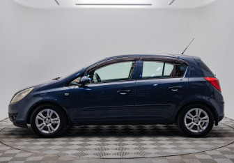 Подержанный автомобиль Opel Corsa 2007 года (2 фото)