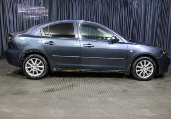 Подержанный автомобиль Mazda 3 Sedan 2008 года (4 фото)