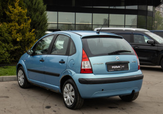 Подержанный автомобиль Citroen C3 Hatchback 2009 года (5 фото)