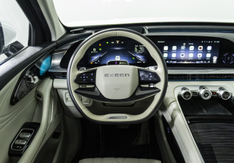 Подержанный автомобиль Exeed RX 2023 года (12 фото)