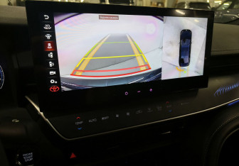 Подержанный автомобиль Toyota Camry Sedan 2024 года (16 фото)