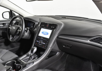 Подержанный автомобиль Ford Mondeo Sedan 2016 года (8 фото)