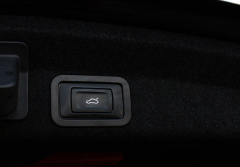 Подержанный автомобиль Audi A6 Sedan 2021 года (16 фото)