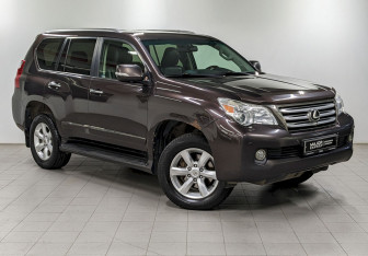 Подержанный автомобиль Lexus GX 2011 года (3 фото)