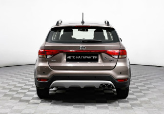 Подержанный автомобиль Kia Rio Hatchback 2018 года (6 фото)