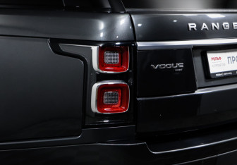 Подержанный автомобиль Land Rover Range Rover 2021 года (16 фото)