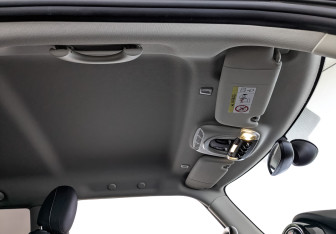 Подержанный автомобиль MINI Hatch 2020 года (23 фото)