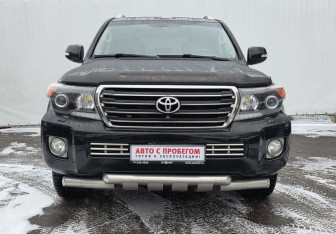 Подержанный автомобиль Toyota Land Cruiser Suv 2014 года (2 фото)