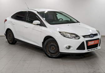Подержанный автомобиль Ford Focus Sedan 2012 года (3 фото)