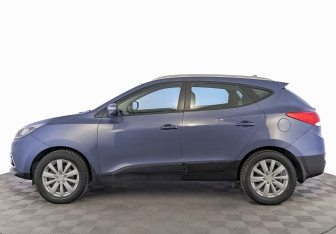 Подержанный автомобиль Hyundai ix35 2013 года (8 фото)