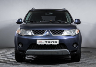 Подержанный автомобиль Mitsubishi Outlander 2008 года (2 фото)