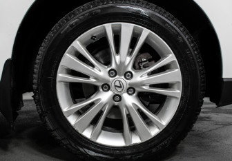 Подержанный автомобиль Lexus RX 2012 года (16 фото)