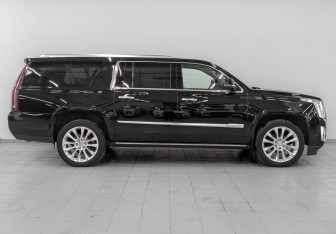 Подержанный автомобиль Cadillac Escalade Suv 2019 года (4 фото)