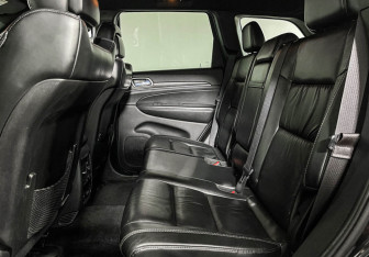 Подержанный автомобиль Jeep Grand Cherokee 2015 года (10 фото)