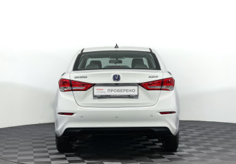 Подержанный автомобиль Changan Alsvin 2024 года (6 фото)