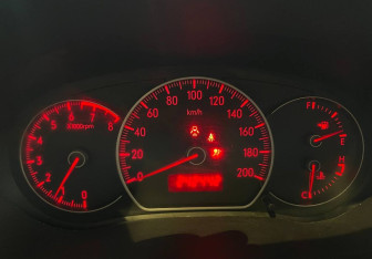 Подержанный автомобиль Suzuki SX4 Hatchback 2008 года (15 фото)