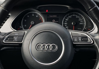Подержанный автомобиль Audi A4 Sedan 2013 года (14 фото)