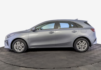 Подержанный автомобиль Kia Ceed Hatchback 2019 года (8 фото)