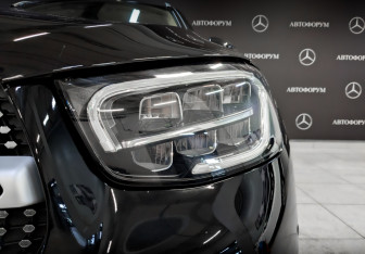 Подержанный автомобиль Mercedes-Benz GLC Coupe 2021 года (17 фото)